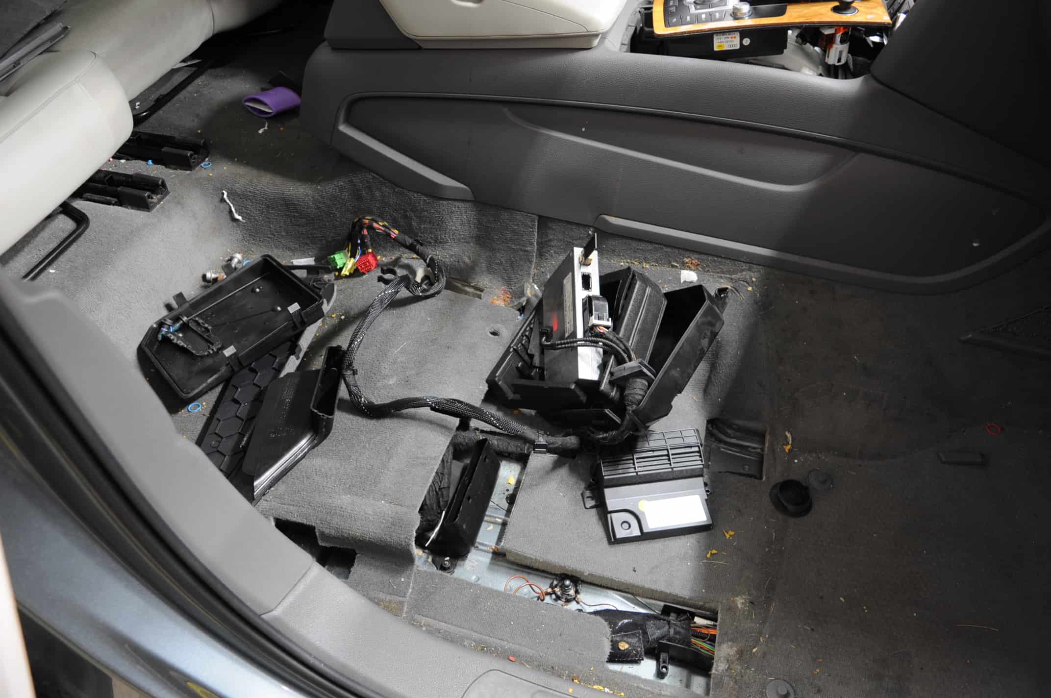 2008 Audi Q7 3.6 radio not working MMI failure screen ... 2010 jetta rear trunk fuse box light 